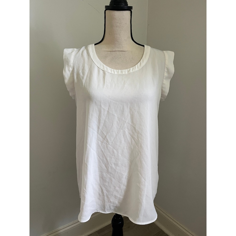 White Cap Sleeve Ruffle Blouse XS Pleated Office Chic Minimalist Clean Girl Airy